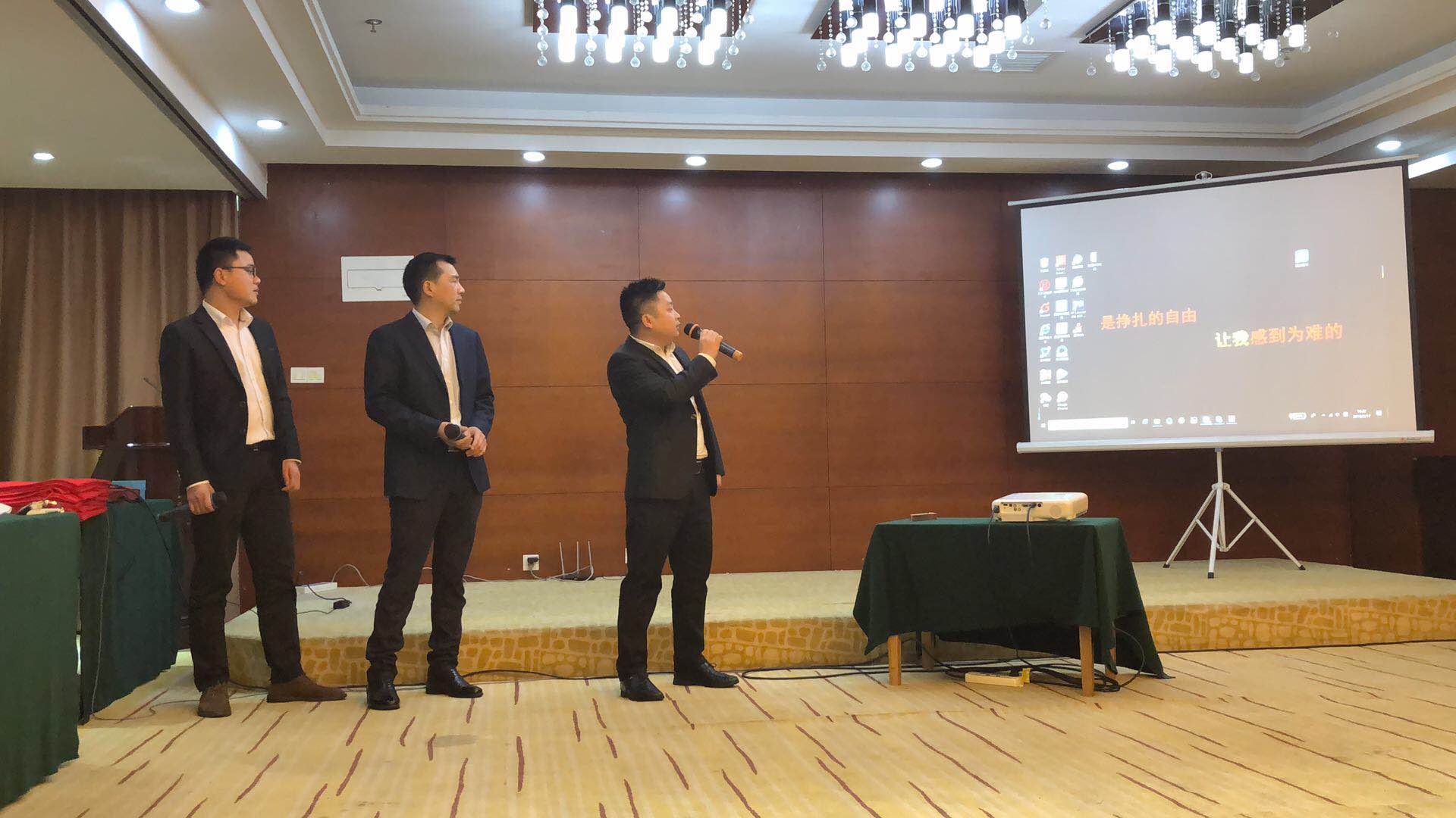 1551247350384462.jpg 1551247350384462.jpg